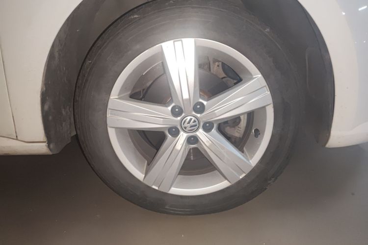 大众 朗逸 2017款 1.6L 手动风尚版车身外观10