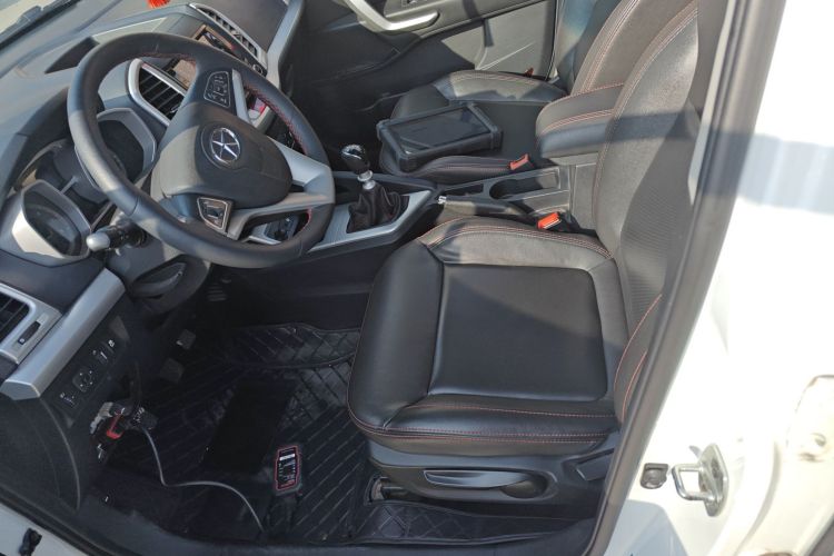 江汽集团 瑞风S3 2016款 1.5L 手动豪华智能型中控内饰19