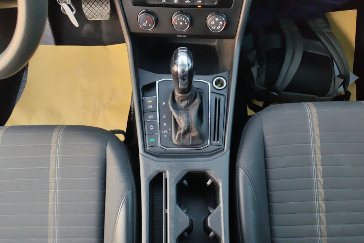 大众 朗逸 2019款 280TSI DSG舒适版 国VI中控内饰18