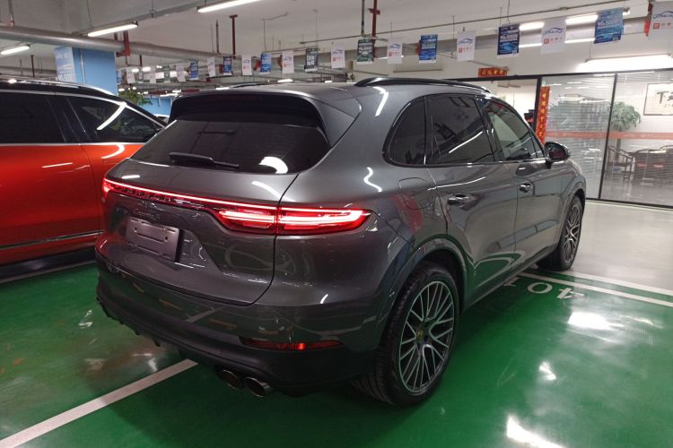 保时捷 2019款 Cayenne 3.0T车身外观7