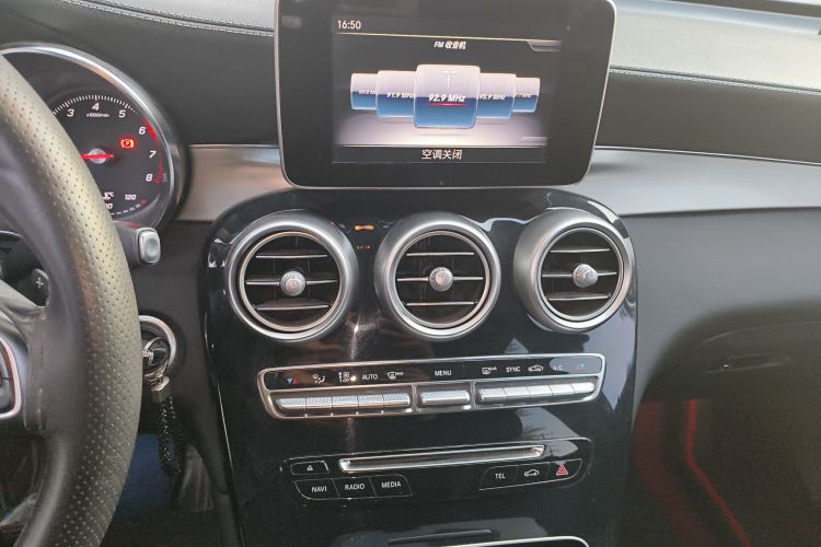 奔驰GLC 2018款 GLC 200 4MATIC中控内饰16