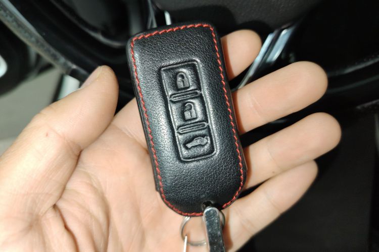 三菱 欧蓝德 2019款 2.4L 四驱致享版 5座 国VI中控内饰7001