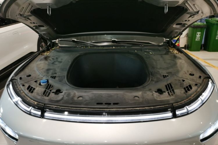 小鹏P7 2022款 480E机舱底盘24