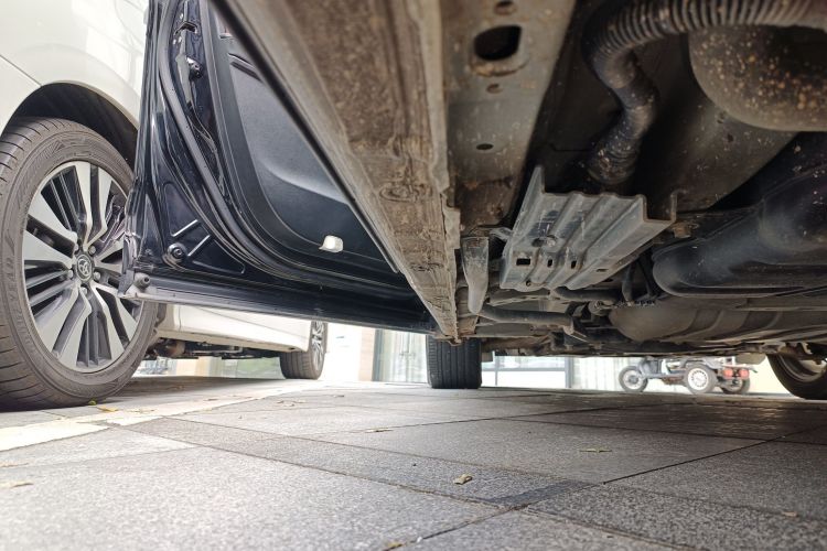 本田 艾力绅 2019款 2.0L 混动至尊版局部细节9002