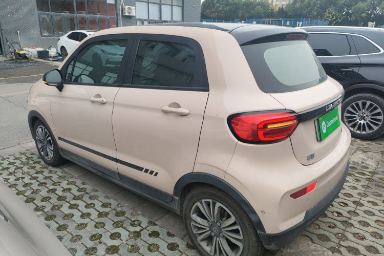 零跑汽车 零跑T03 2021款 400豪华Pro版车身外观4