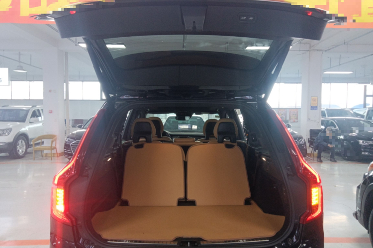 沃尔沃XC90 2018款 T6 智雅版 7座中控内饰23