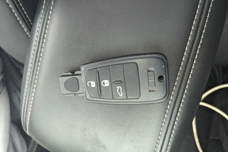 菲亚特 菲翔 2012款 1.4T 自动尊享版中控内饰11