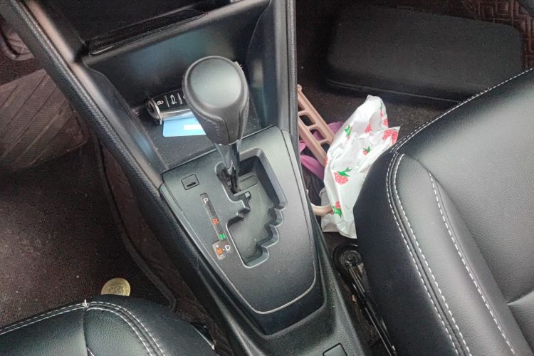 丰田 YARiS L 致炫 2019款 1.5E CVT魅动版 国VI中控内饰18