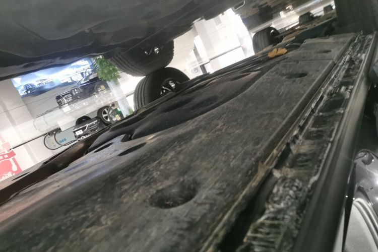 奥迪Q6 2024款 40 TFSI quattro 观云型 羽林套装 7座局部细节9001