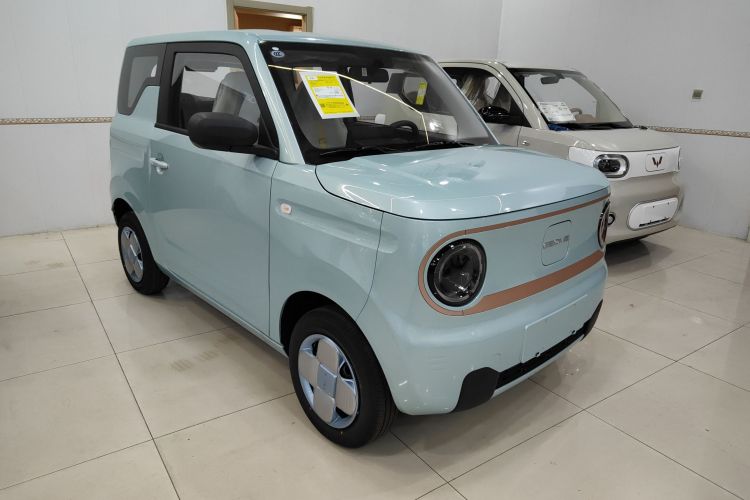 吉利银河 2024款 熊猫mini 200km 耐力熊车身外观3