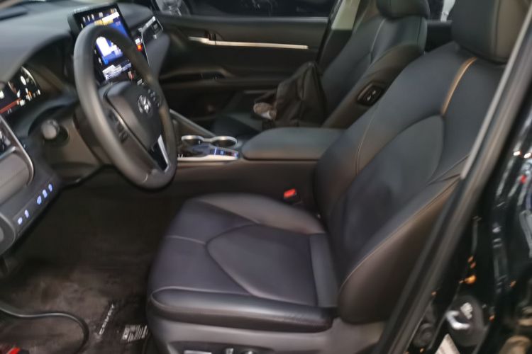 丰田 凯美瑞 2023款 2.5G 豪华版局部细节19