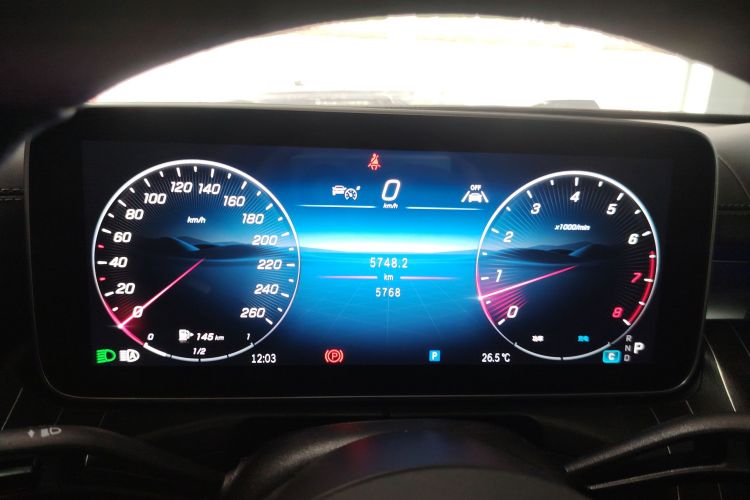 奔驰CLE 2024款 CLE 300 4MATIC 动感型轿跑车局部细节14