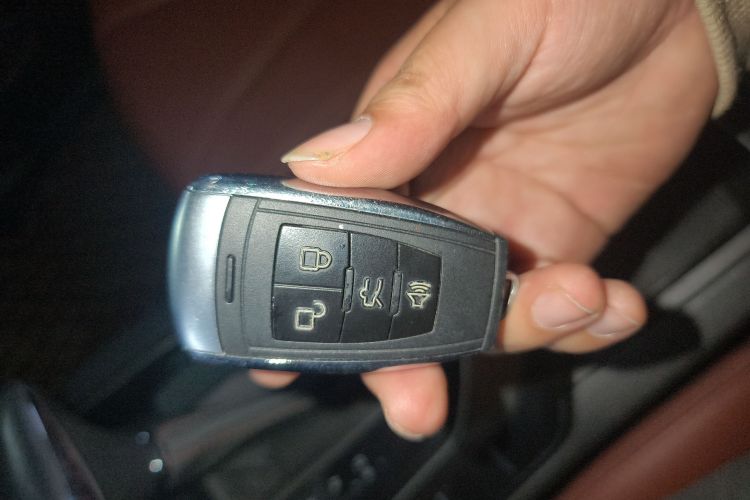 北京汽车 绅宝D50 2018款 1.5L CVT尊贵智联版中控内饰11