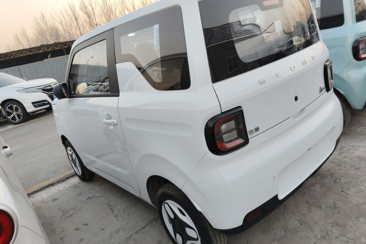 吉利银河 熊猫 2025款 210km 元气熊车身外观4