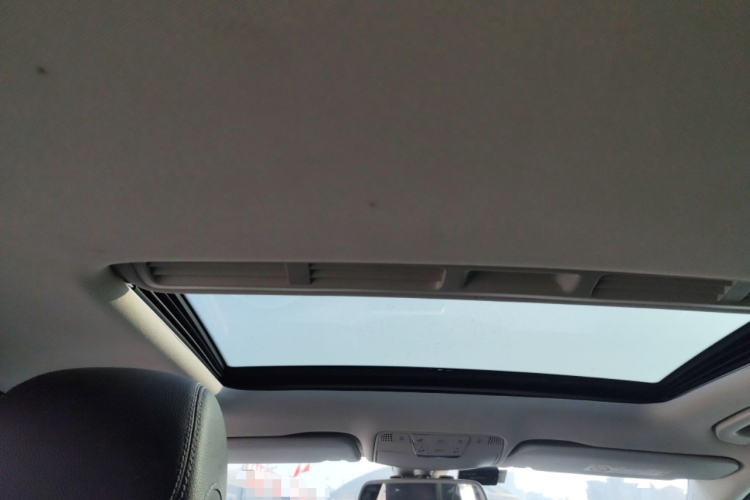 奔驰C级 2018款 C 180 L 时尚型运动版局部细节22