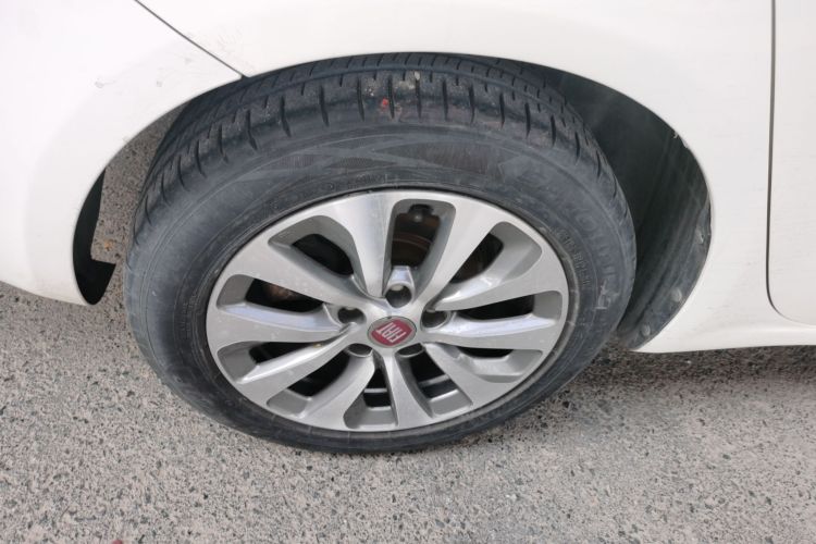 菲亚特 菲翔 2012款 1.4T 自动劲享版车身外观56