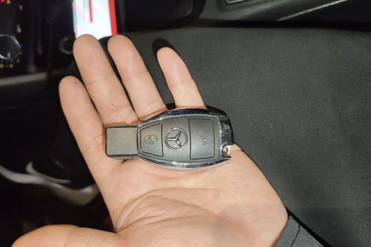 奔驰GLA 2016款 GLA 200 时尚型中控内饰7001