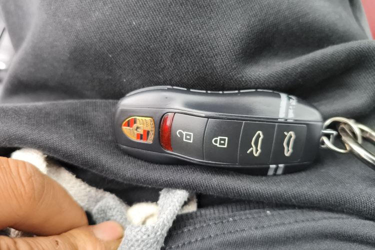 保时捷718 2020款 Cayman 2.0T中控内饰11