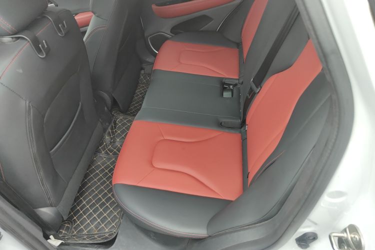 哈弗H2s 2018款 红标 1.5T 双离合风尚型中控内饰21