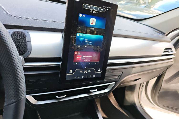 比亚迪 秦Pro 2020款 超越版 1.5TI 自动旗舰型中控内饰16