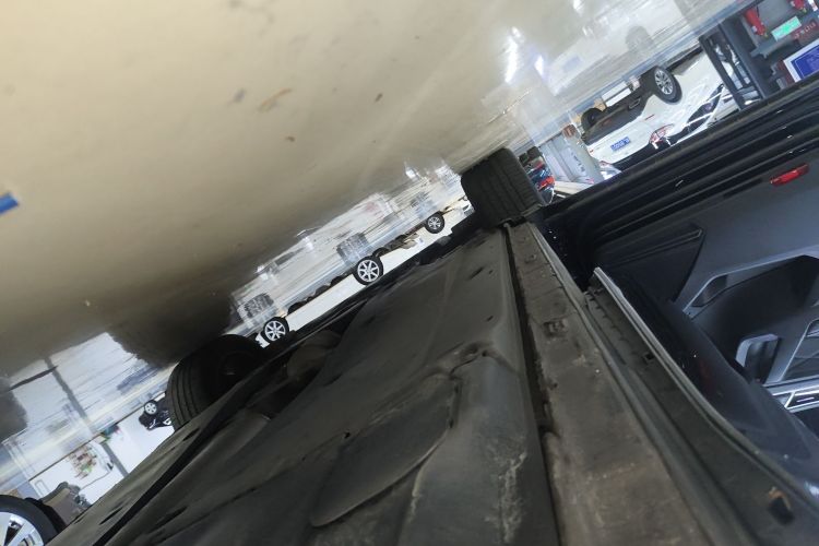 大众 途观L 2023款 改款 330TSI 自动两驱R-Line越享版局部细节9002