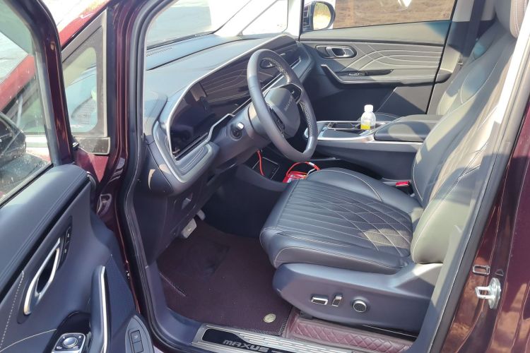 上汽大通MAXUS 大通G90 2022款 2.0T 星河七座版中控内饰19