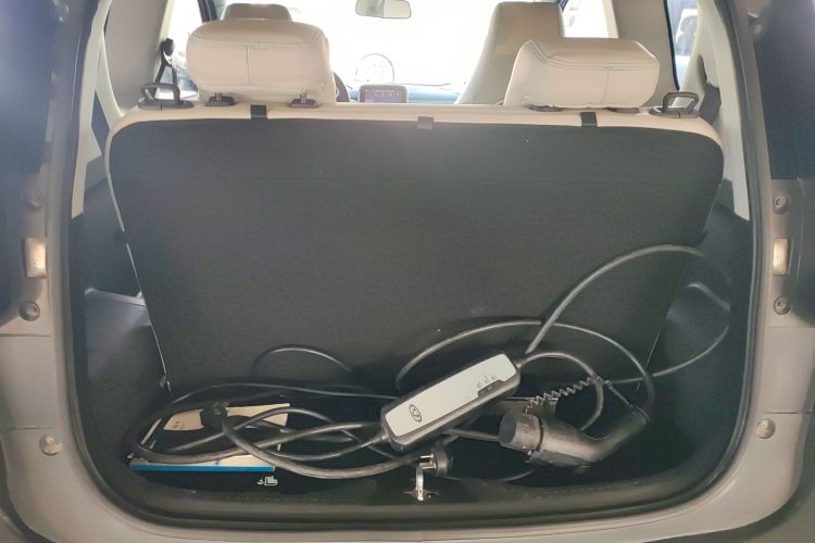 奇瑞新能源 小蚂蚁 2021款 20万蚁粉款 才气版 三元锂 301km机舱底盘23