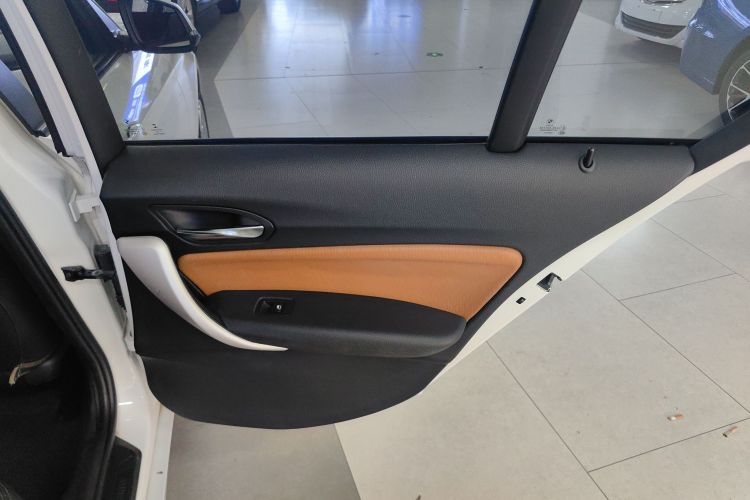 宝马1系(进口) 2013款 改款 116i 领先型中控内饰7006