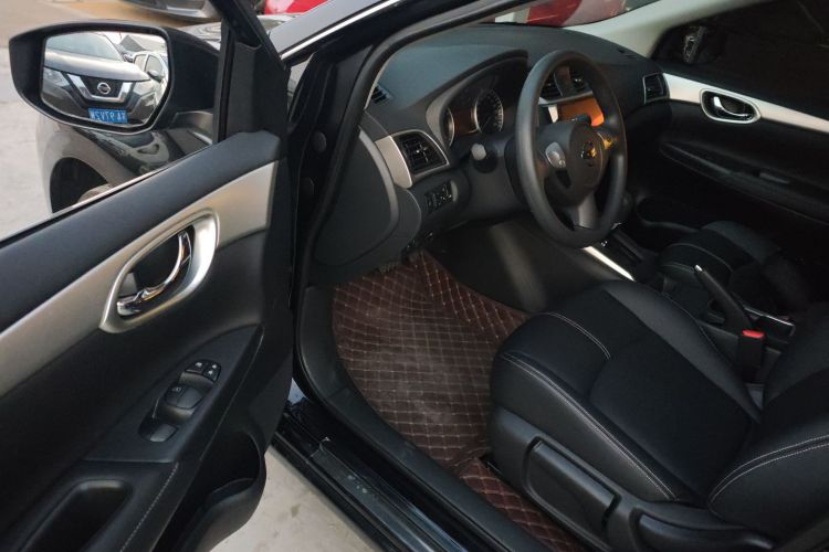 日产 轩逸 2024款 改款二 经典 1.6XE CVT舒适版中控内饰7003