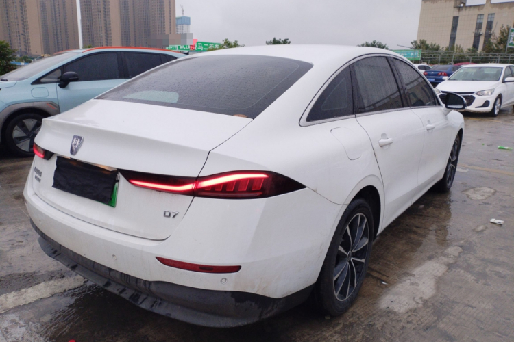 荣威D7 2025款 DMH 125km 世界冠军版车身外观7