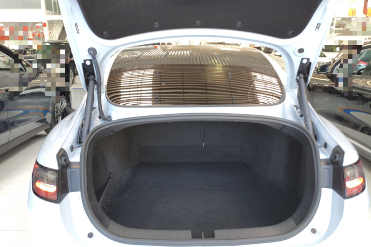 零跑汽车 零跑C01 2023款 525舒享版机舱底盘23