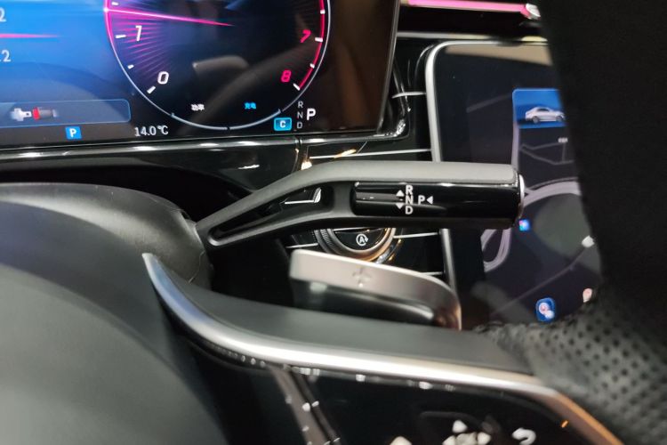 奔驰E级 2024款 E 260 L中控内饰18