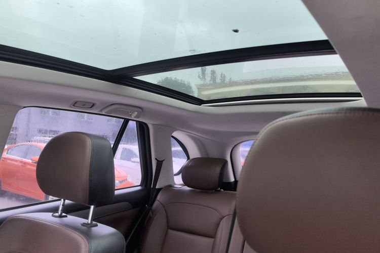 哈弗H8 2017款 2.0T 汽油两驱智享型中控内饰22