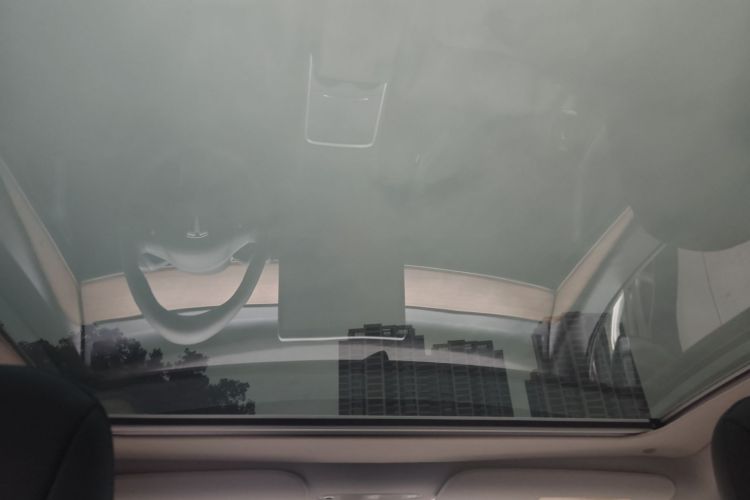 特斯拉 Model Y 2021款 长续航全轮驱动版中控内饰22