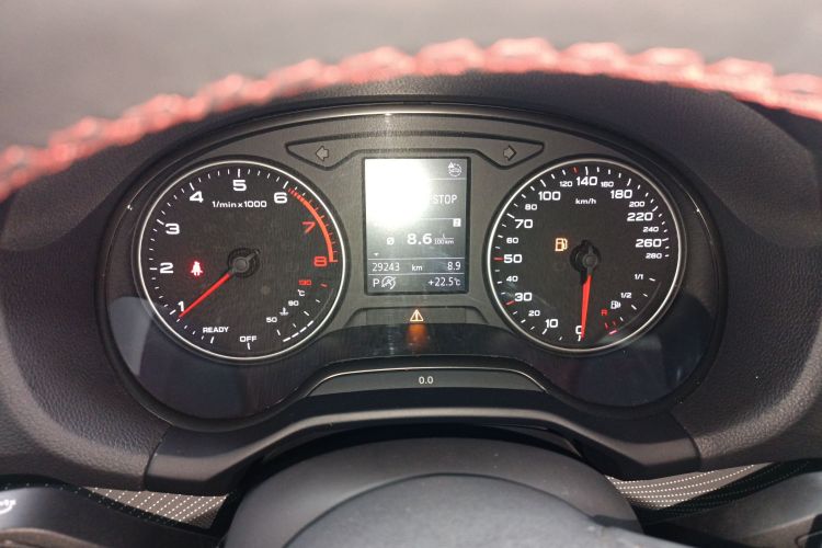 奥迪Q2L 2022款 35 TFSI 进取动感型局部细节14