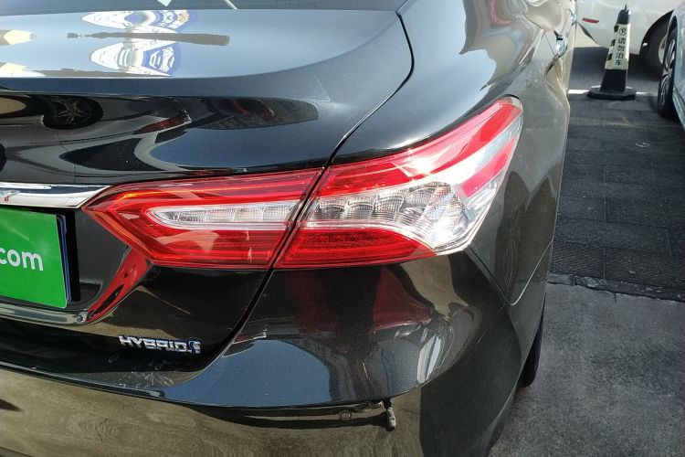 丰田 凯美瑞 2021款 双擎 2.5HG 豪华版车身外观9