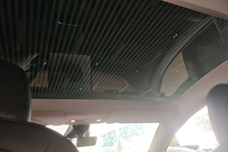 特斯拉 Model Y 2022款 后轮驱动版中控内饰22