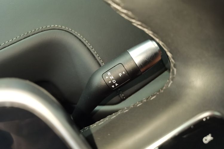 理想汽车 理想L7 2023款 Air中控内饰18