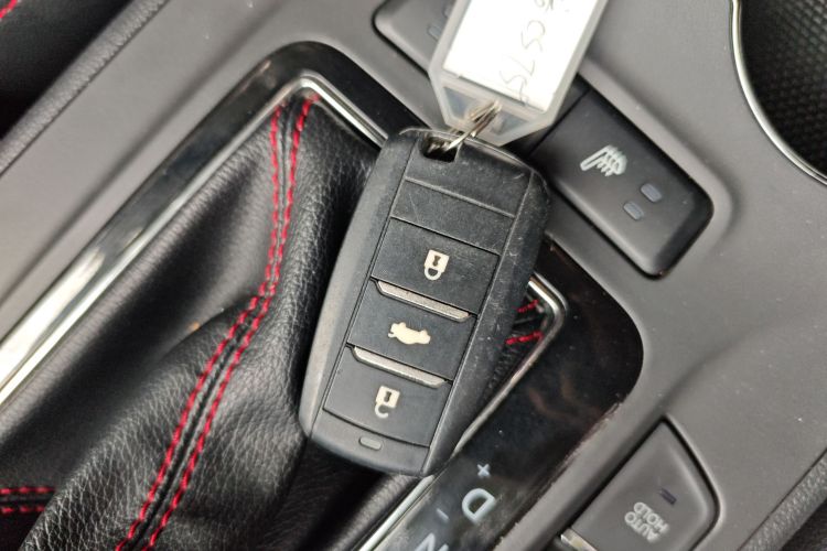 长安CS75 2014款 1.8T 自动尊贵型 国IV中控内饰11