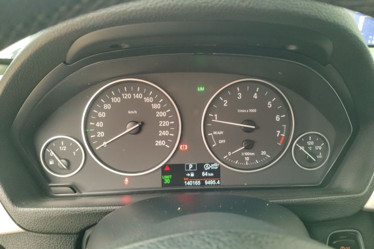 宝马3系 2015款 316Li 时尚型中控内饰14