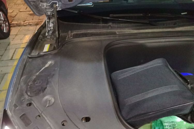 鸿蒙智行 问界M5 2022款 纯电四驱性能版局部细节9006