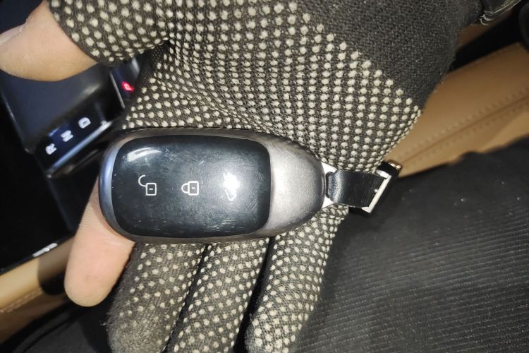 理想汽车 理想ONE 2021款 增程6座版中控内饰7001