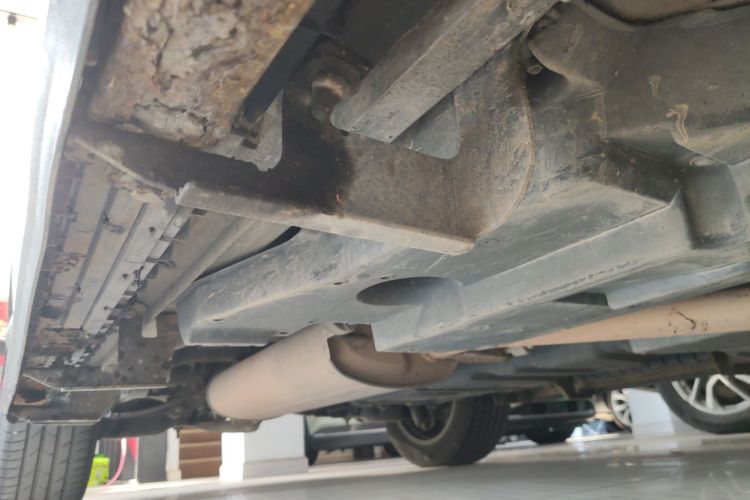 丰田 RAV4荣放 2018款 2.5L 自动四驱精英i版局部细节9001