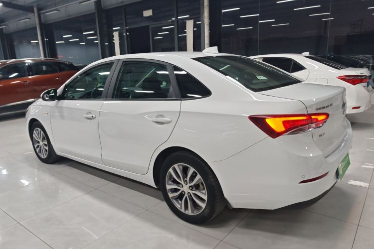 别克 英朗 2019款 18T 自动互联精英型 国VI车身外观4