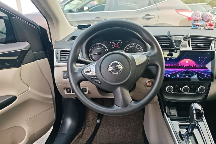 日产 轩逸 2016款 1.6XV CVT智享版中控内饰13