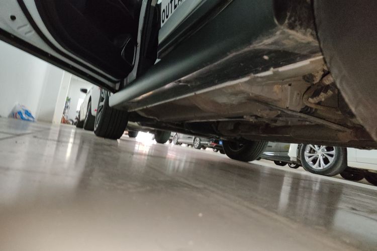 三菱 欧蓝德 2020款 2.0L 两驱畅行版 5座局部细节9002