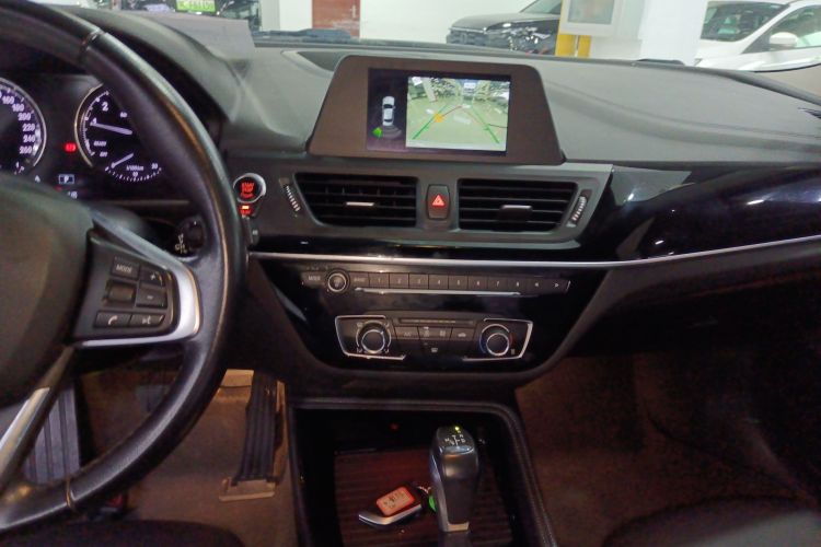 宝马1系 2017款 118i 运动型局部细节16