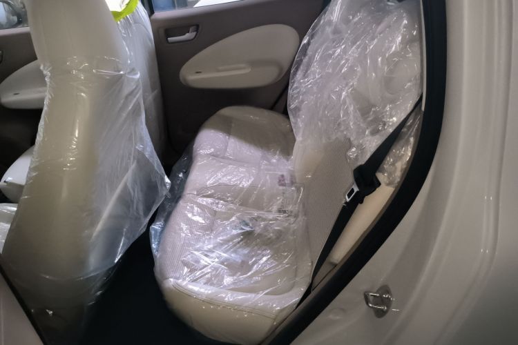 五菱汽车 宏光MINIEV 2025款 四门版 进阶款中控内饰21