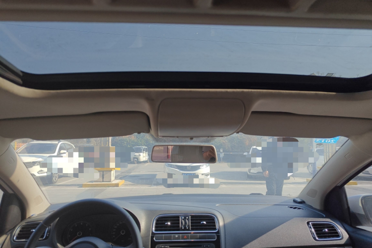 大众 Polo 2011款 1.4L 自动致酷版局部细节22