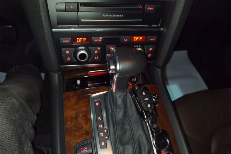 奥迪Q7 2015款 35 TFSI 进取型局部细节18